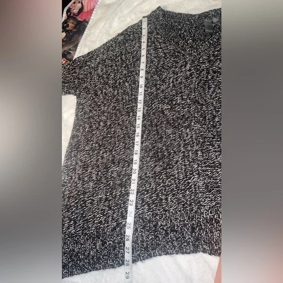 Quinn Chunky Knitted Black & White Poncho - Picture 4 of 8